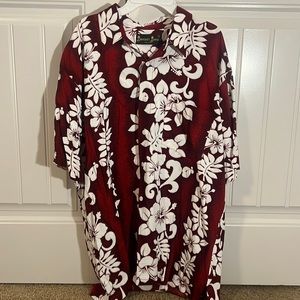 Hawaiian Red and White Shirt Small